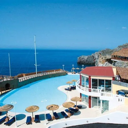 Kalypso Cretan Village & 4* 플라키아스
